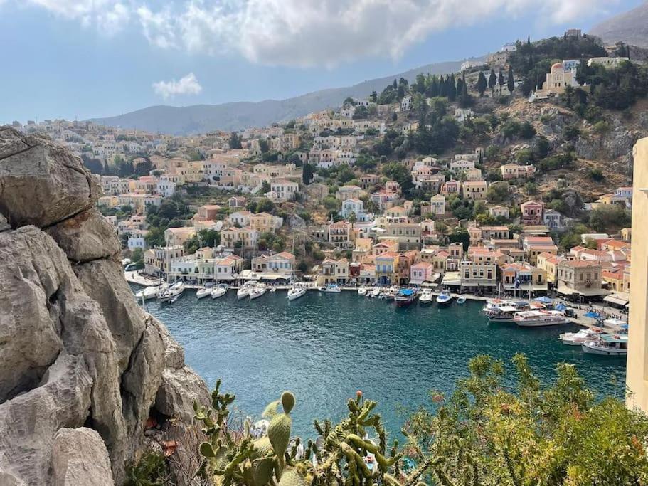 Maison Avec Terrasses Et Vues Symi Exterior foto